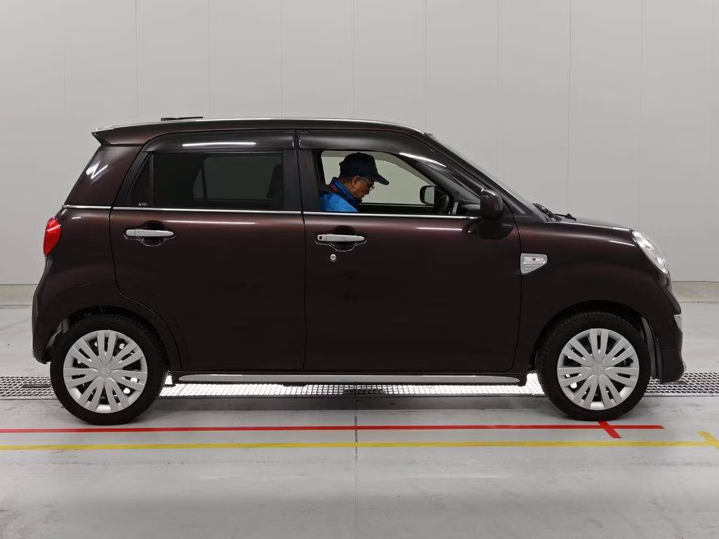 DAIHATSU CAST