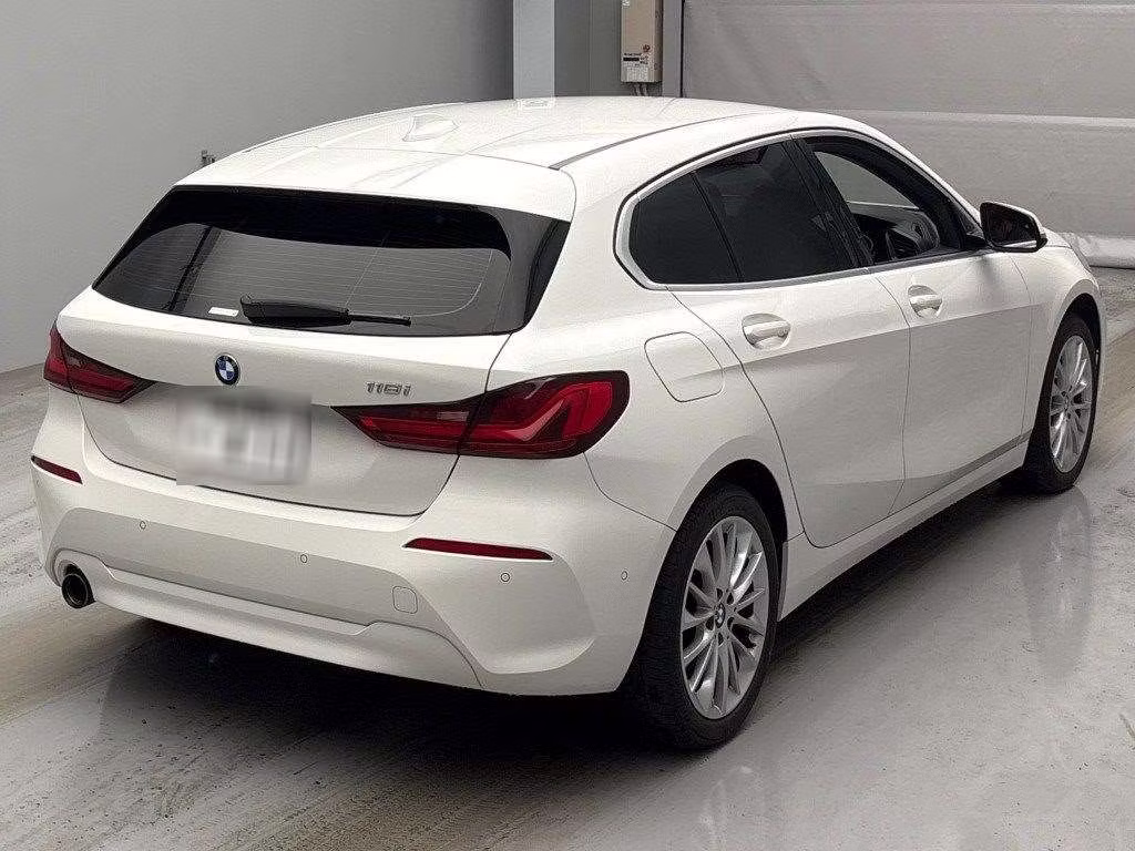 BMW 1-SERIES