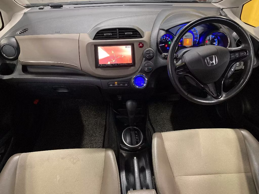 HONDA FIT SHUTTLE