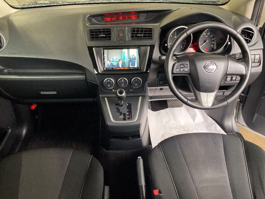 NISSAN LAFESTA