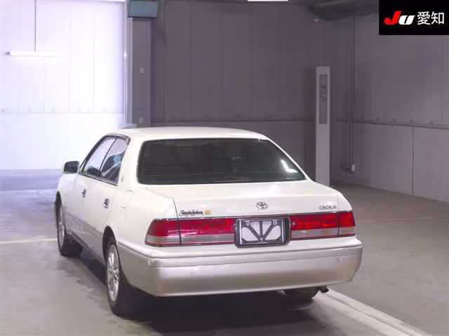 TOYOTA CROWN MAJESTA