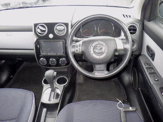MAZDA VERISA