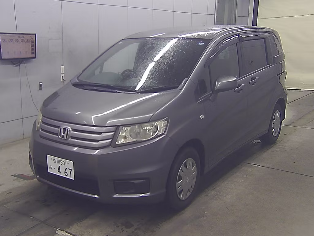 HONDA FREED SPIKE