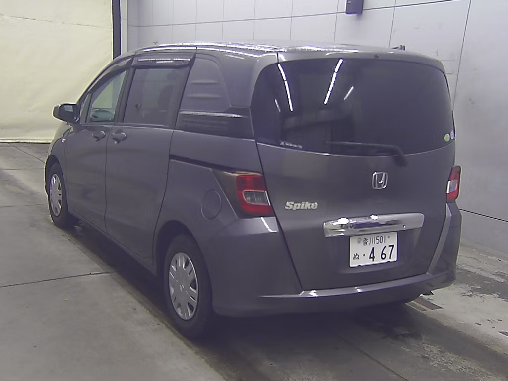 HONDA FREED SPIKE