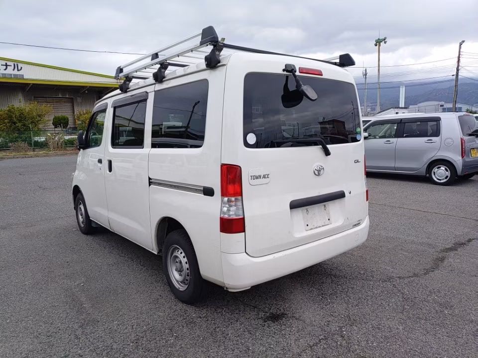 TOYOTA TOWN ACE