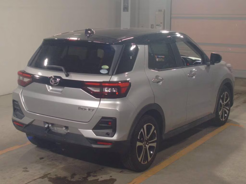 DAIHATSU ROCKY