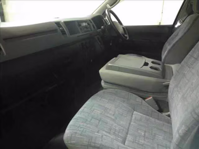 TOYOTA REGIUS ACE