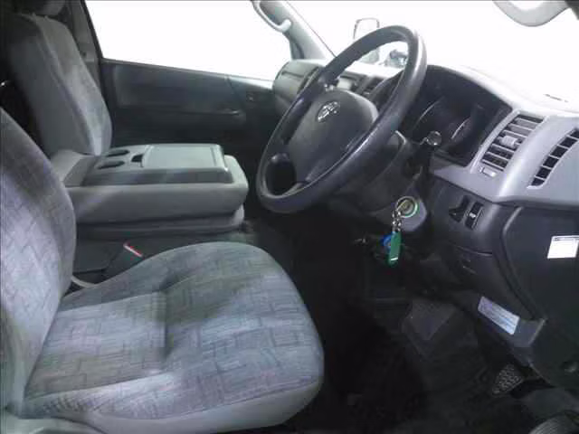 TOYOTA REGIUS ACE
