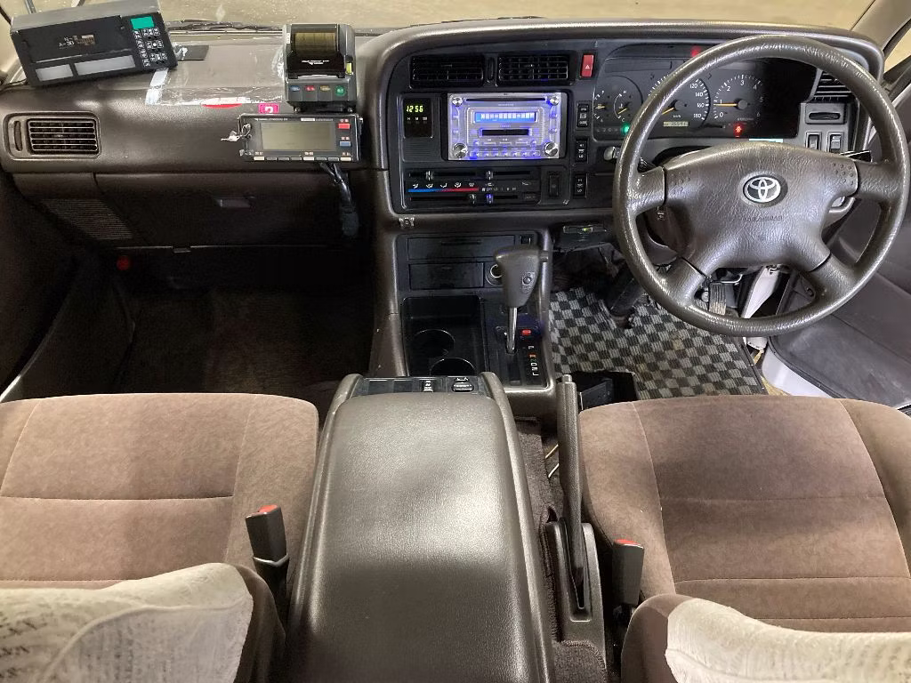 TOYOTA HIACE