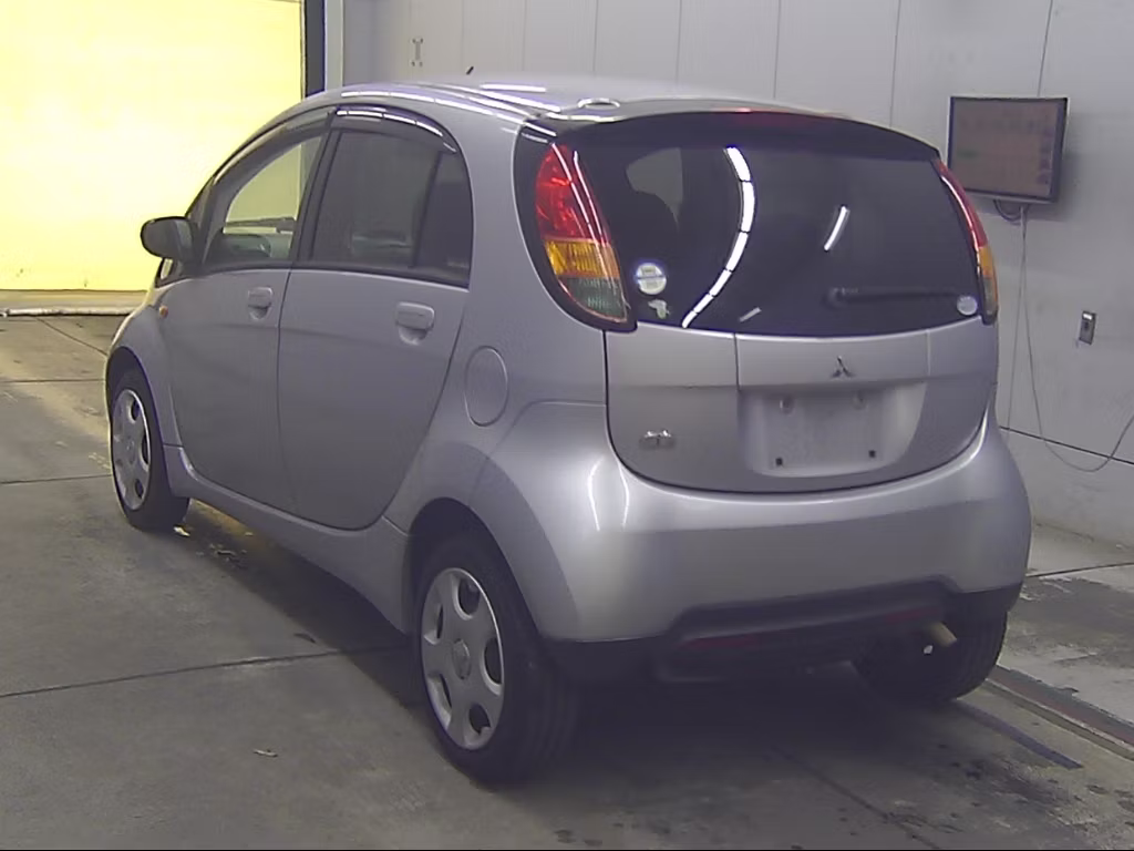 MITSUBISHI I