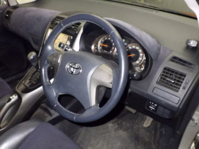 TOYOTA BLADE