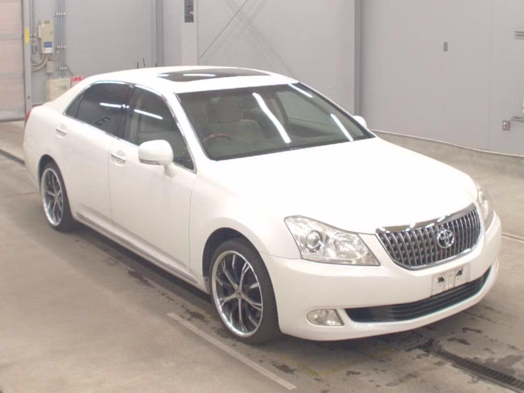 TOYOTA CROWN MAJESTA