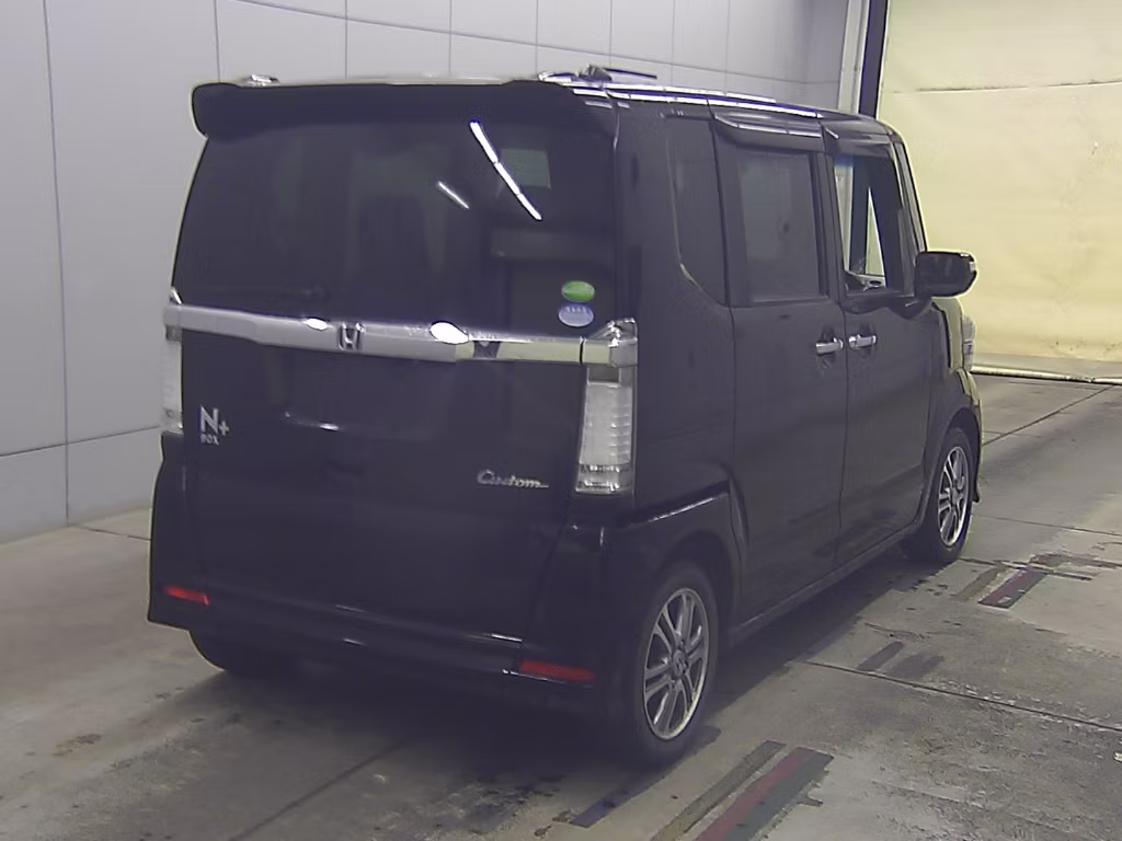 HONDA N-BOX+