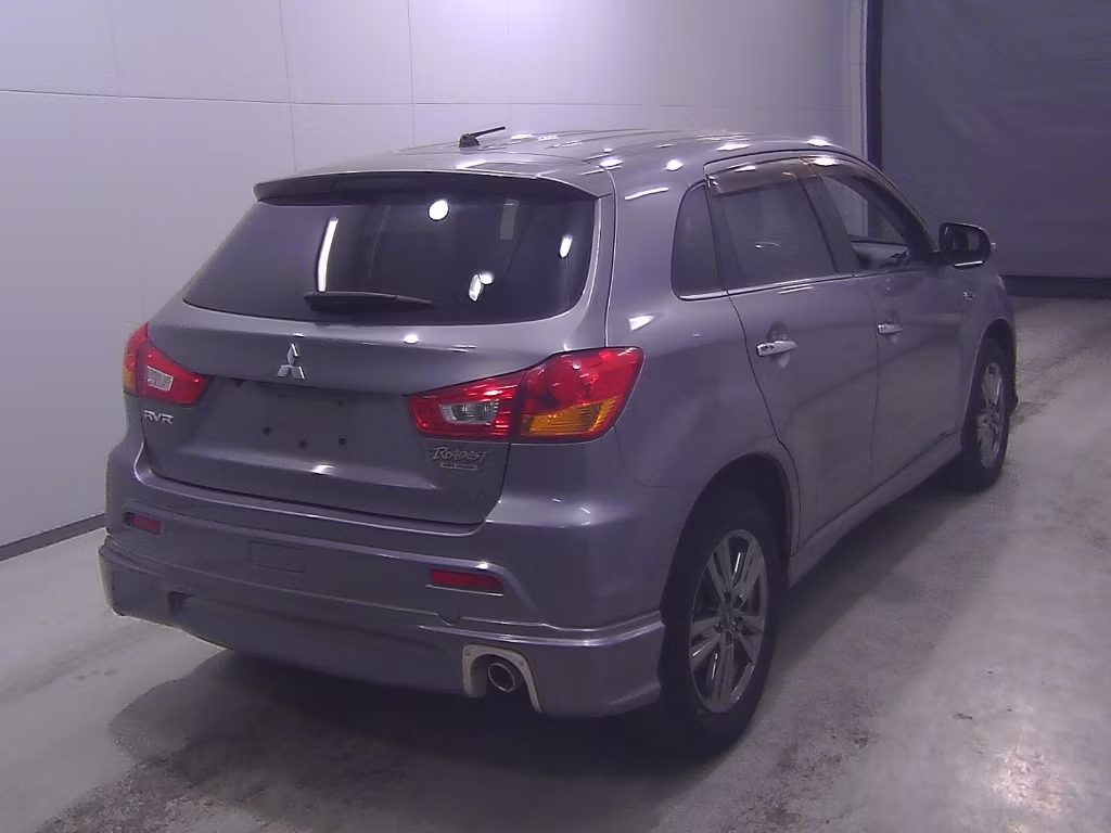 MITSUBISHI RVR