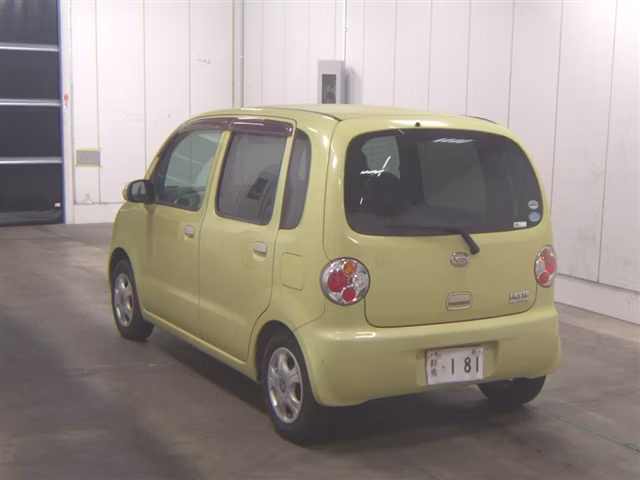 DAIHATSU MOVE LATTE