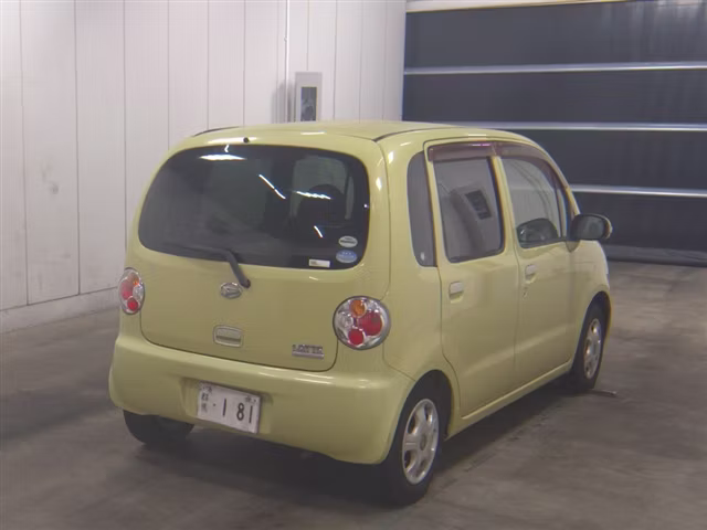 DAIHATSU MOVE LATTE