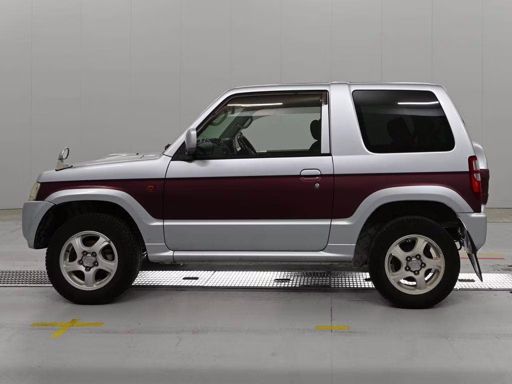 MITSUBISHI PAJERO MINI