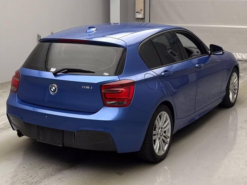 BMW 1-SERIES