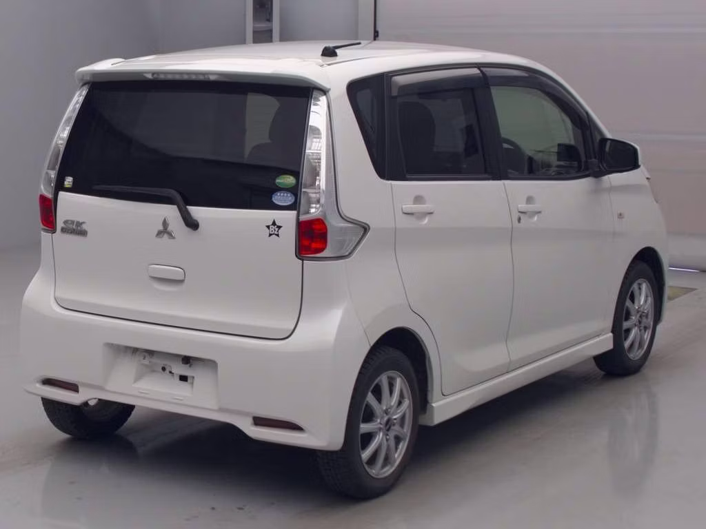 MITSUBISHI EK CUSTOM