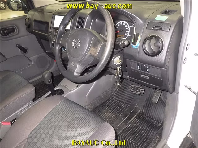 MAZDA FAMILIA