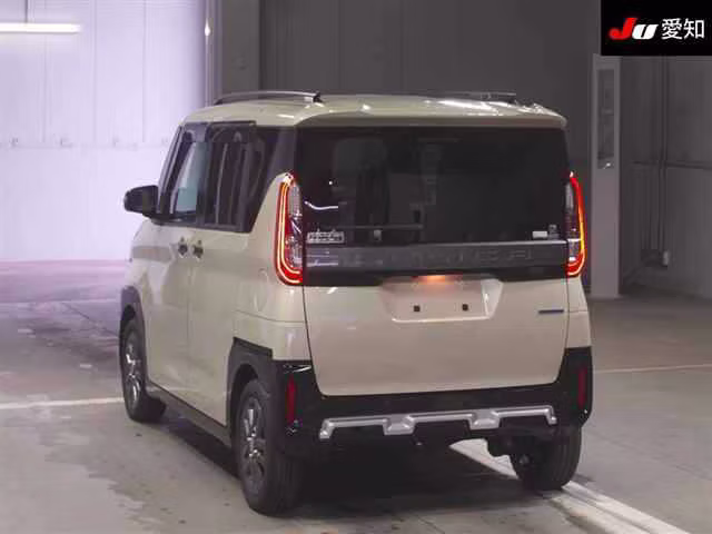 MITSUBISHI DELICA MINI