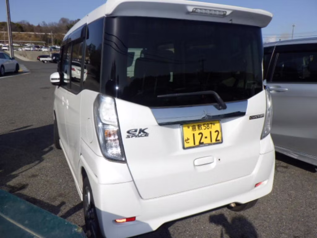MITSUBISHI EK SPACE