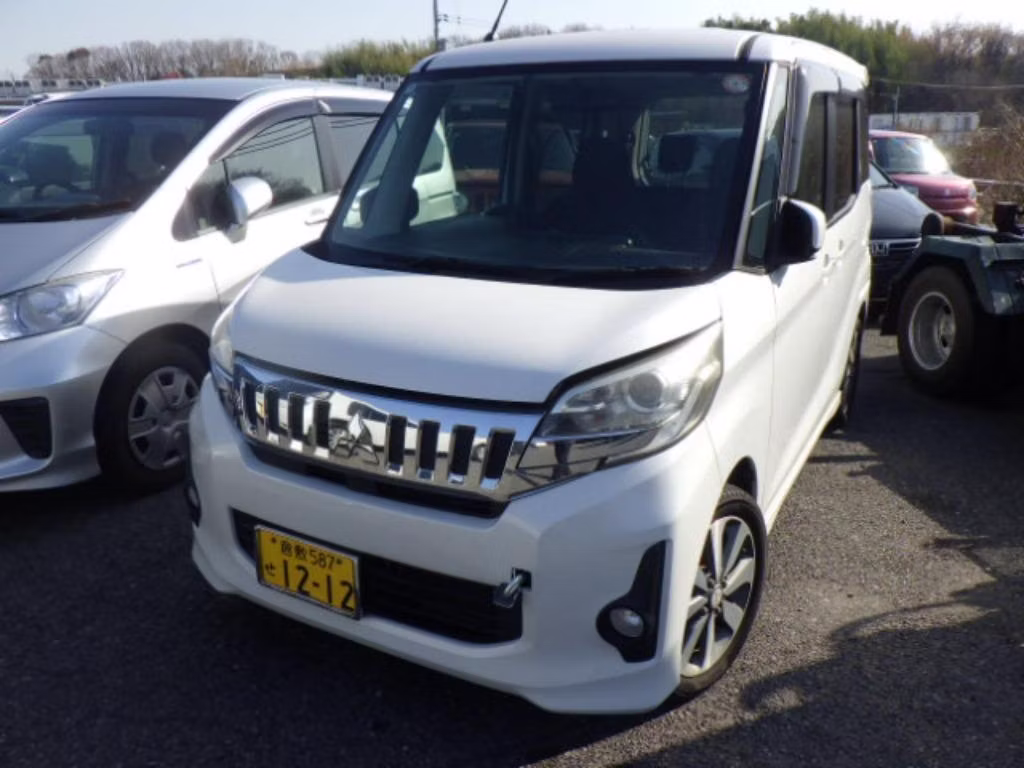 MITSUBISHI EK SPACE