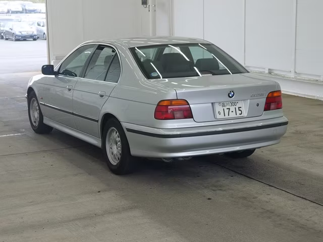 BMW 5-SERIES
