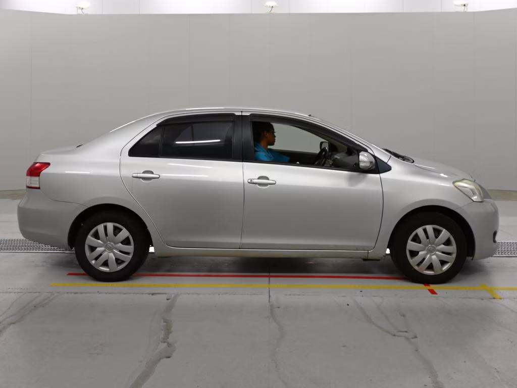 TOYOTA BELTA