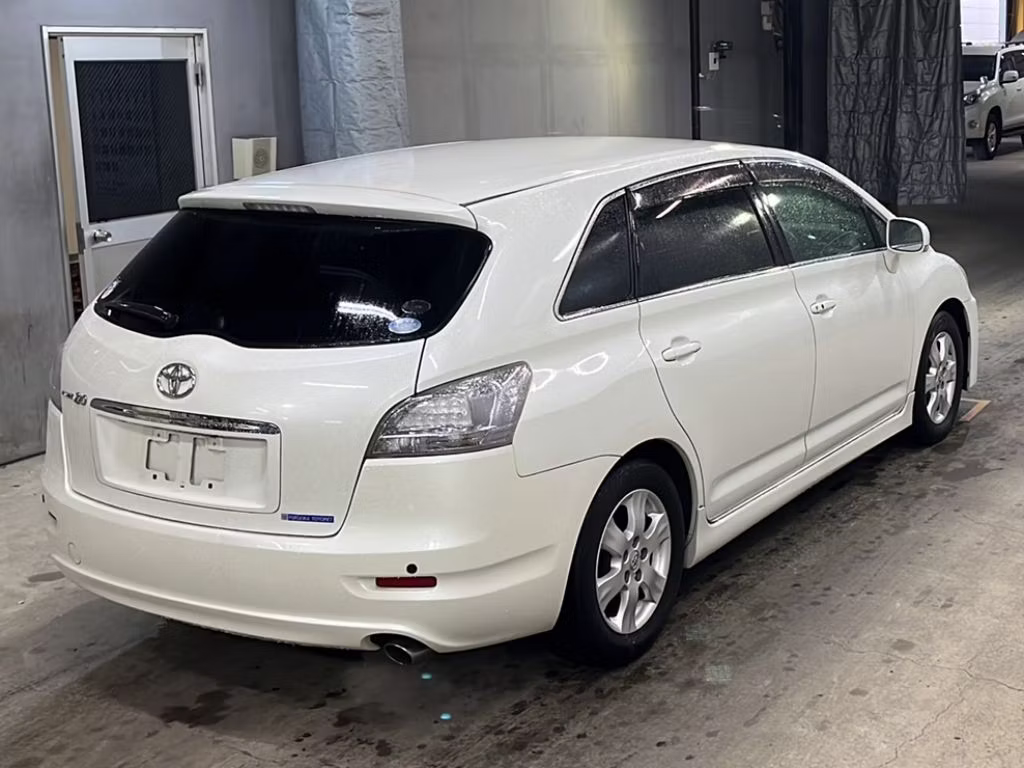 TOYOTA MARK X ZIO