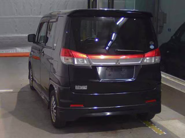 MITSUBISHI DELICA D:2