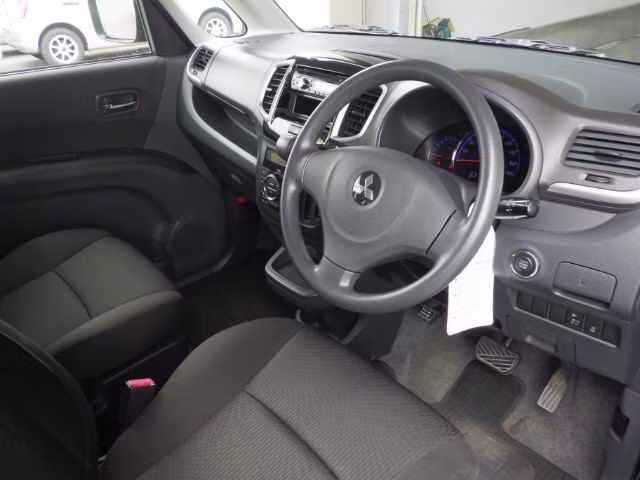 MITSUBISHI DELICA D:2
