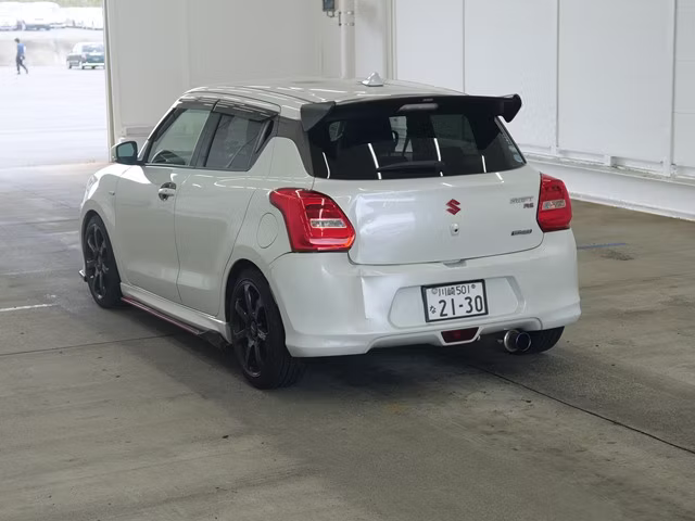 SUZUKI SWIFT