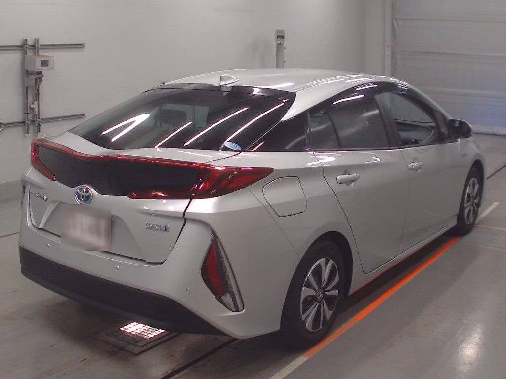 TOYOTA PRIUS PHV