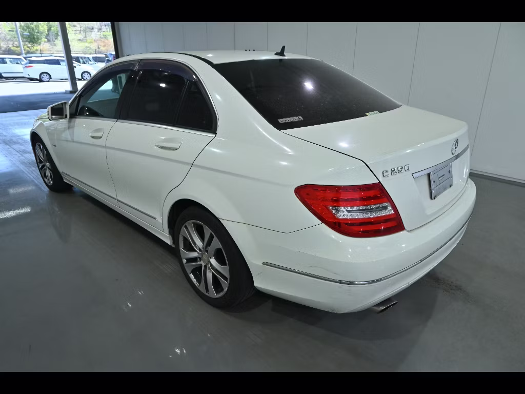 MERCEDES-BENZ C-CLASS