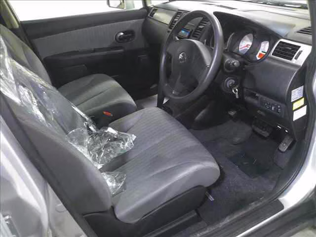 NISSAN TIIDA LATIO