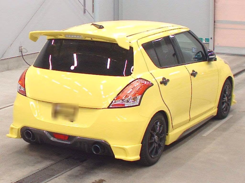 SUZUKI SWIFT
