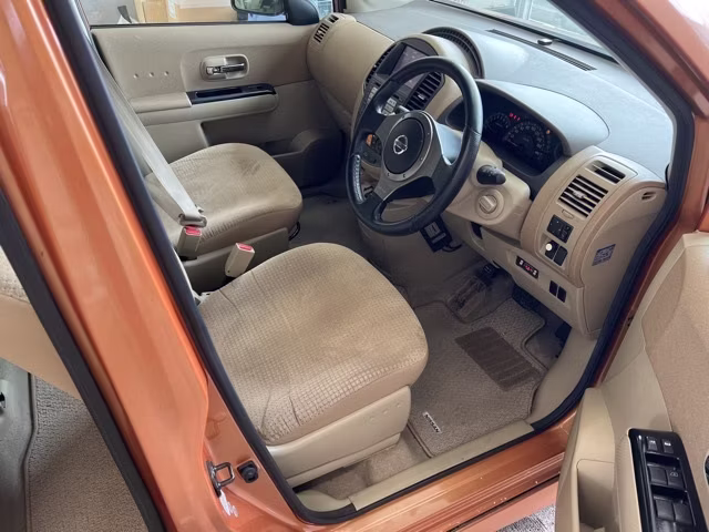 NISSAN LAFESTA
