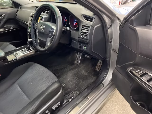 TOYOTA MARK X