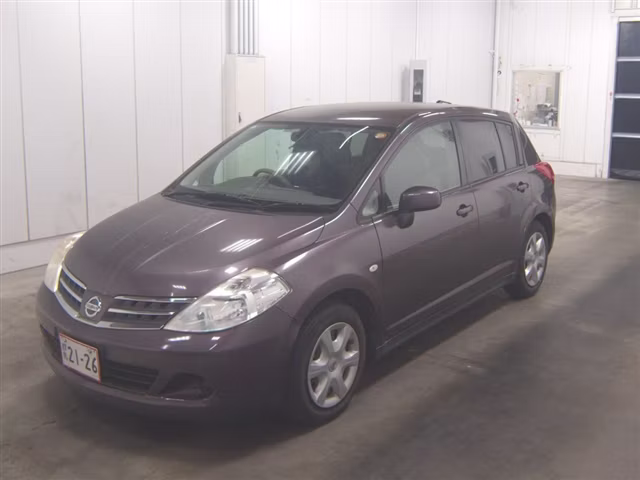 NISSAN TIIDA