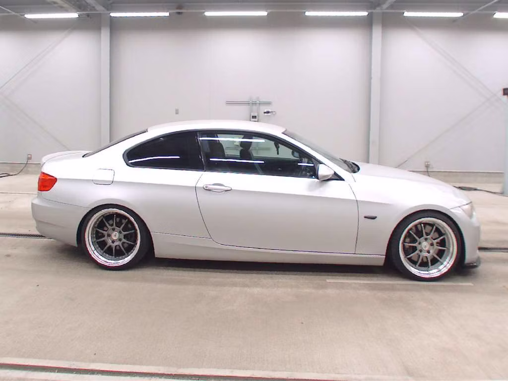 BMW 3-SERIES