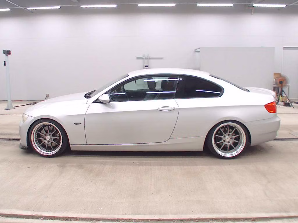 BMW 3-SERIES