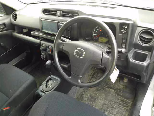 MAZDA FAMILIA