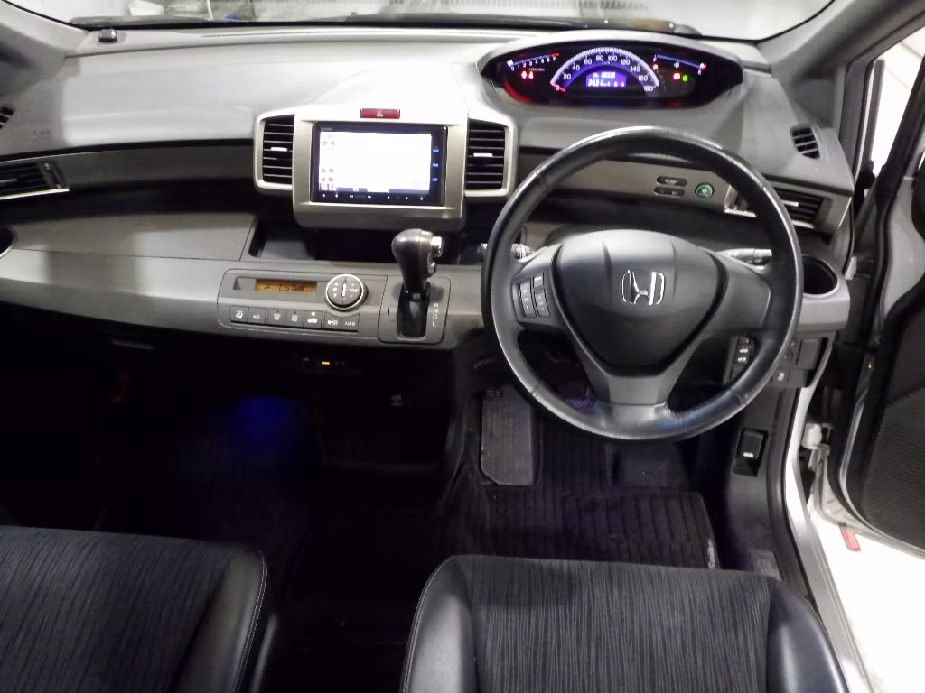 HONDA FREED SPIKE
