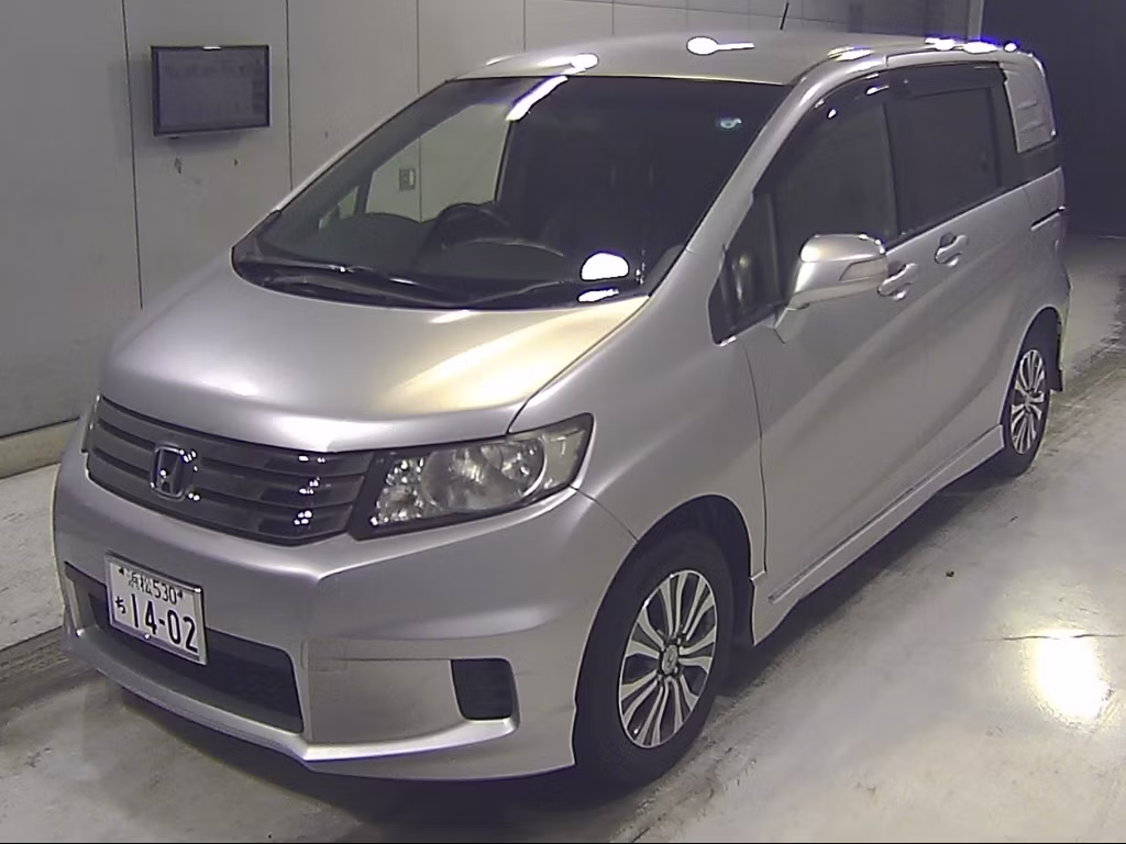 HONDA FREED SPIKE