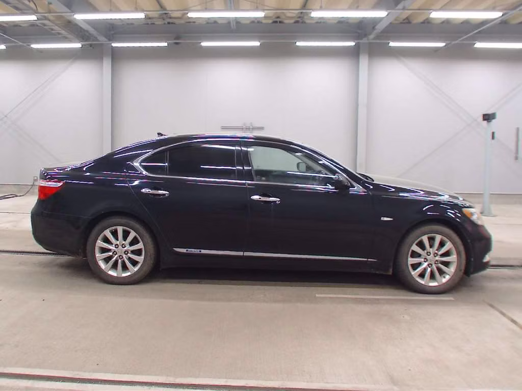 LEXUS LS600H