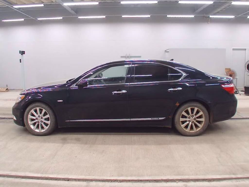 LEXUS LS600H