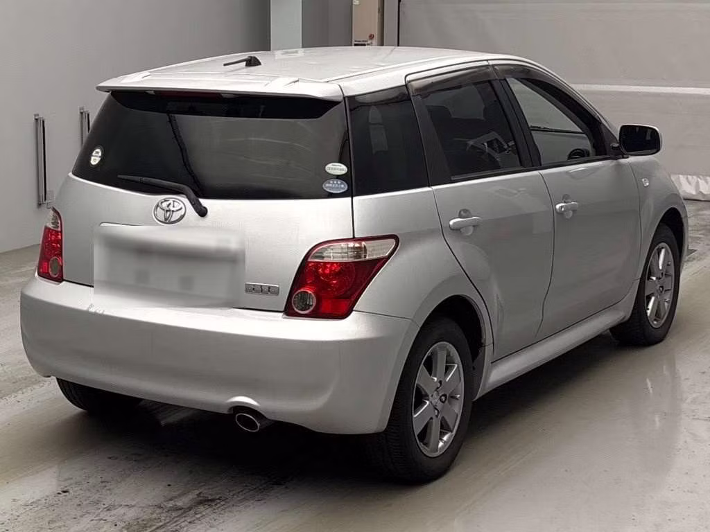TOYOTA IST