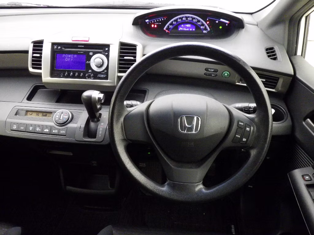 HONDA FREED SPIKE