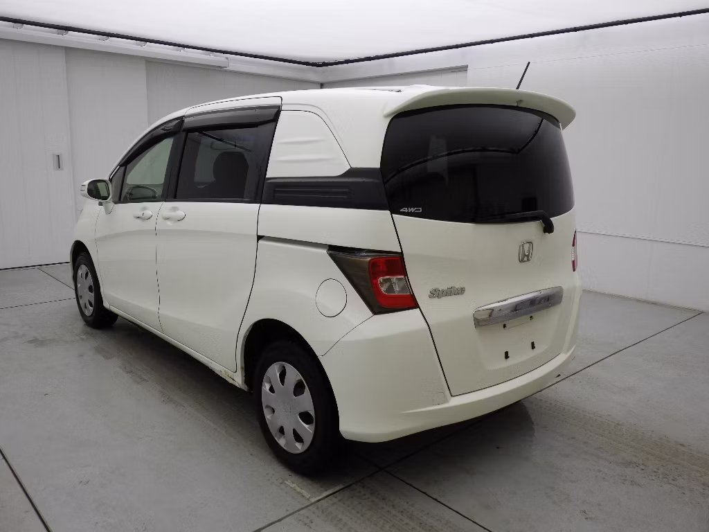 HONDA FREED SPIKE